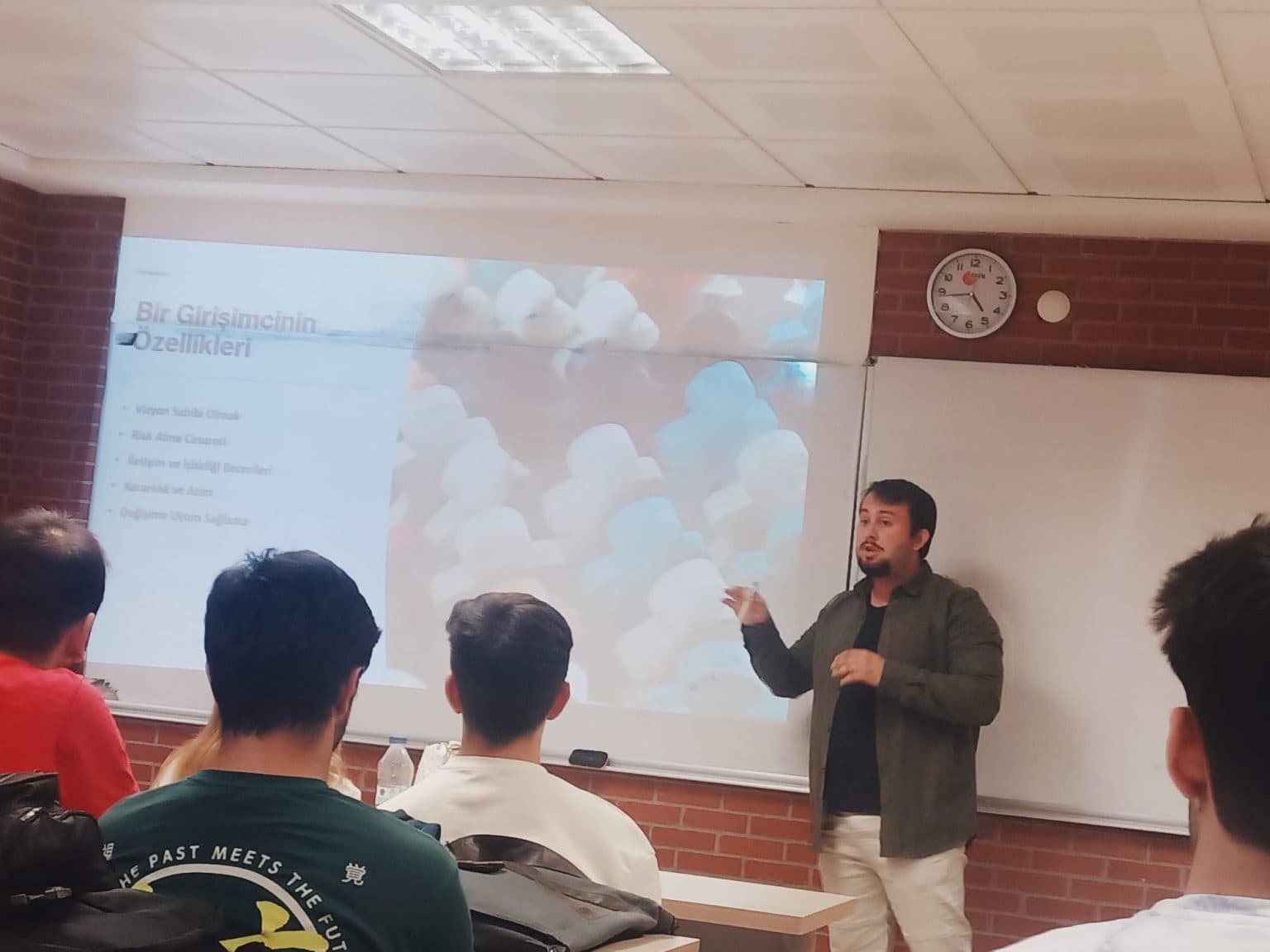 Mert Ergüden speaking about entrepreneurship